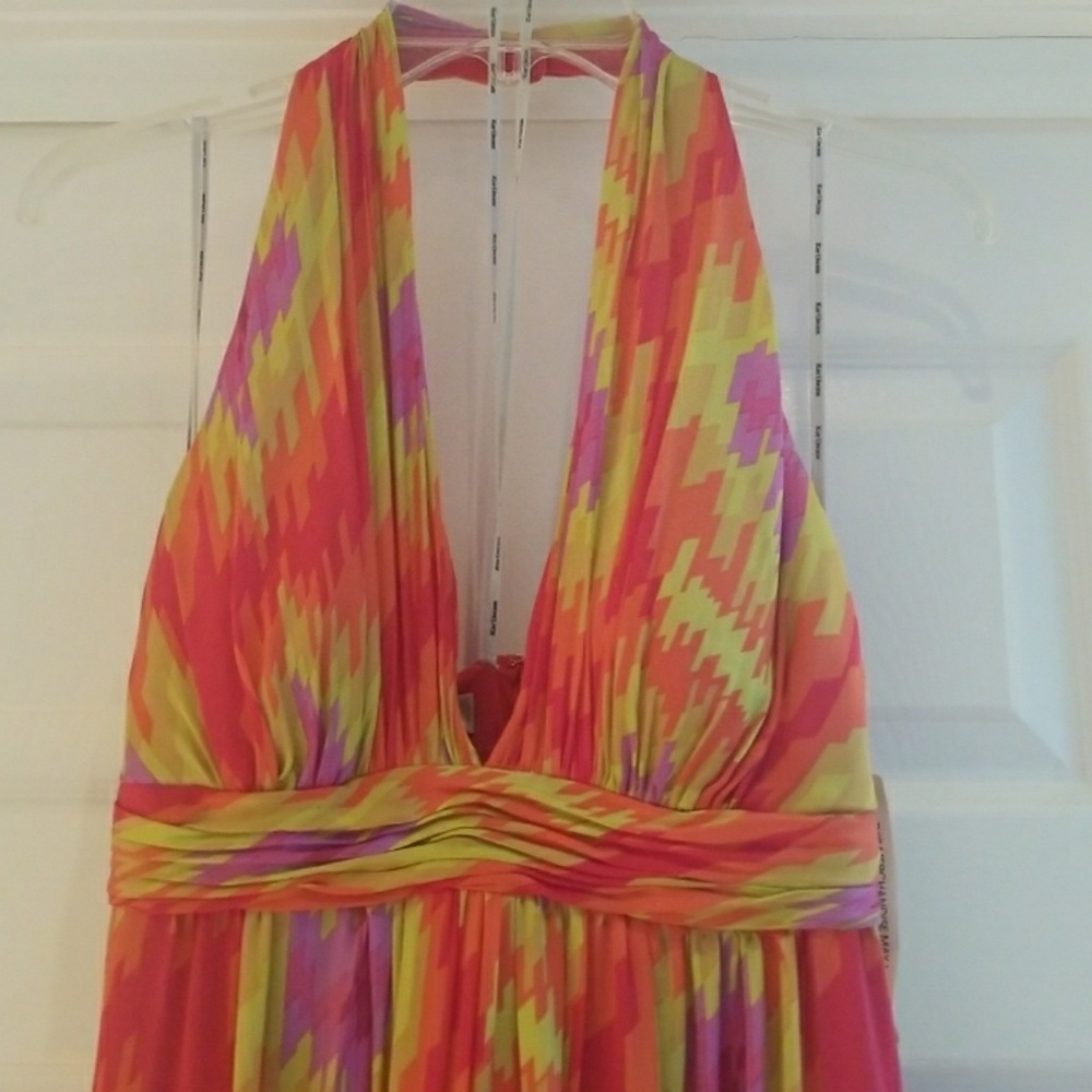 Kay Unger Gown